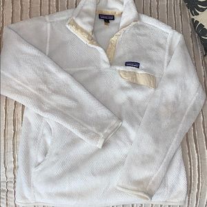 White Patagonia Crew Neck Sweatshirt- Size M